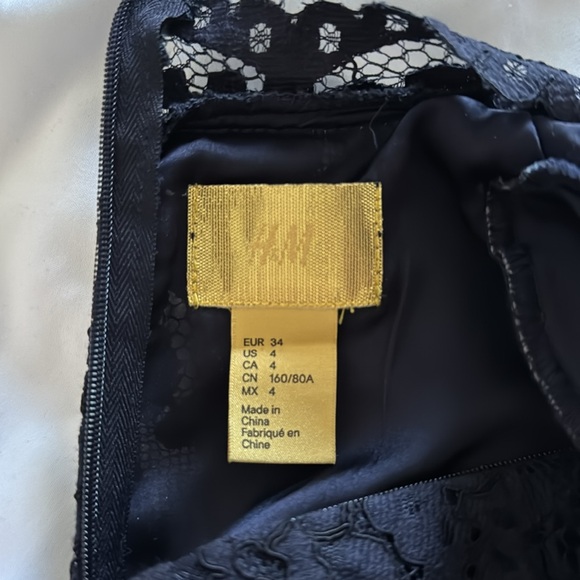 H&M navy lace dress - Picture 3 of 3